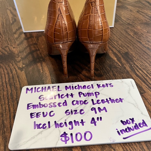 Michael Kors Scarlett Pump EEUC Size 9 - Picture 4 of 4